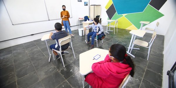 Fundhas abre 400 novas vagas para crianças e adolescentes