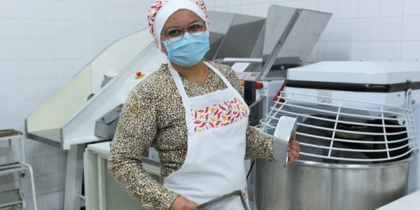Curso de pães da Fundhas é oportunidade de renda