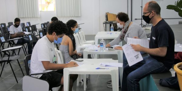 Alunos da Fundhas são contratados para o Jovem Aprendiz