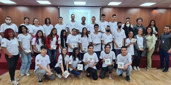 <strong>Agente Cidadão auxilia jovens no desafio do 1º emprego</strong>