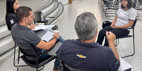 Jovens da Fundhas participam de processo seletivo na GM