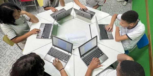 Fundhas abre vagas para professor substituto