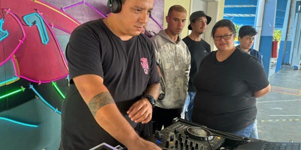 Curso de DJ do Cephas encerra com palestra de profissional