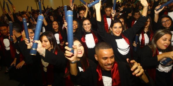 Emoção marca cerimônia de conclusão dos cursos do Cephas