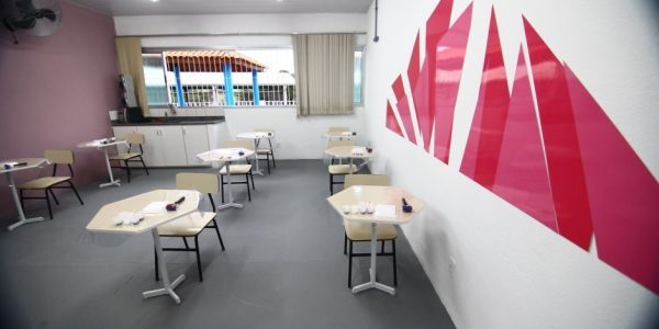 Fundhas entrega reforma da Unidade Leste