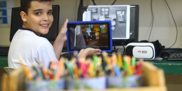 Fundhas inova com ensino híbrido e fornecimento de chip