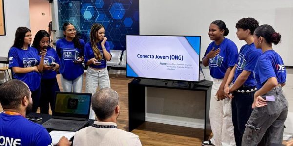 Empreenda ON Jovem TI encerra turma com apresentação