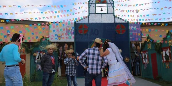 Festas juninas animam crianças e adolescentes da Fundhas