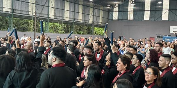 Formatura celebra conclusão de cursos de alunos do Cephas