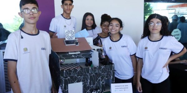 Mostra sobre tecnologia reúne projetos de alunos do Cephas