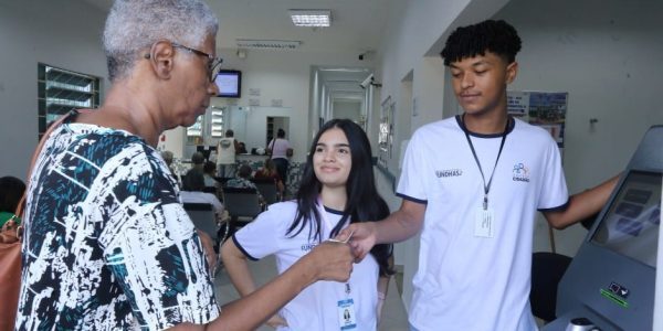 Agentes cidadãos acolhem munícipes nas UBSs Resolve