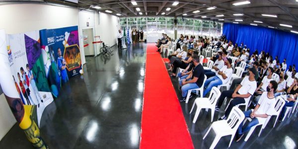 Alunos da Fundhas são certificados pelo Senai