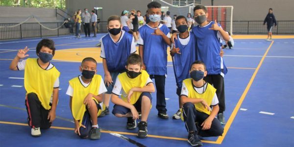 Atividades esportivas agitam nova quadra da Fundhas