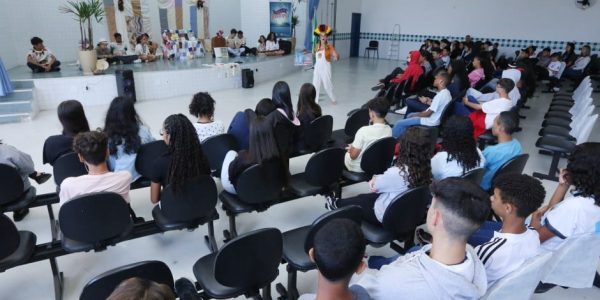 <strong>Fundhas leva contação de história para escola da região sul</strong>