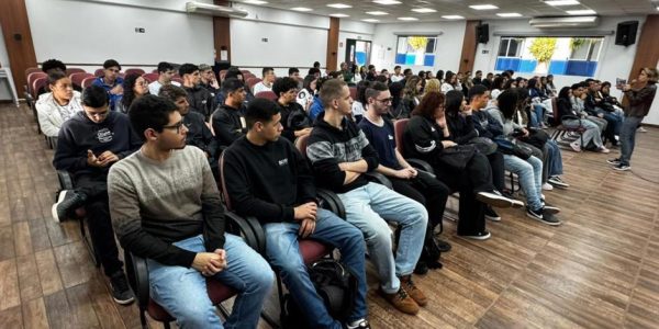 Fundhas inicia integração de jovens do Programa Aprendiz