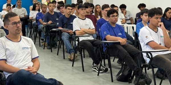 Empresa de consultoria de TI faz palestra para alunos do Cephas