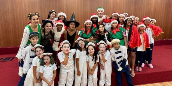 Apresentação de final de ano emociona o público na Fundhas