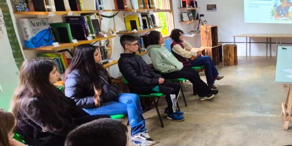 Fundhas promove palestra para jovens de São Francisco Xavier