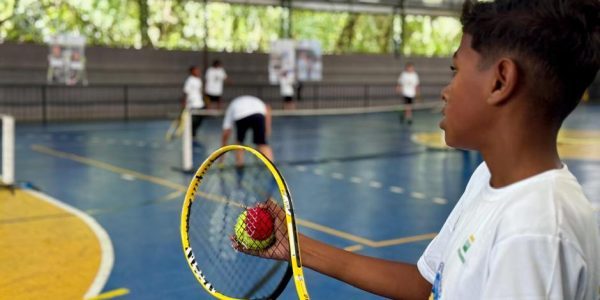Projeto Tênis reúne atendidos da Fundhas em torneio
