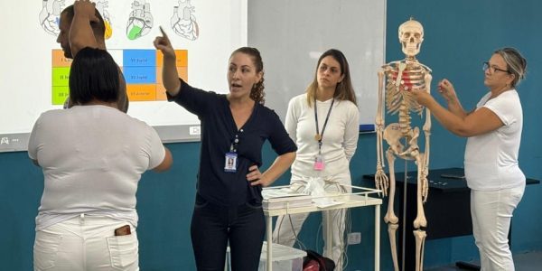 Alunos do Cephas participam de Semana da Enfermagem