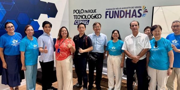 Jornal do Japão faz reportagem sobre educação e visita o Cephas