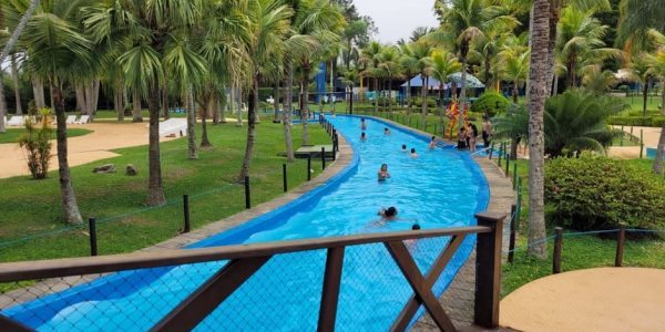 No mês das crianças, alunos da Fundhas visitam parque aquático